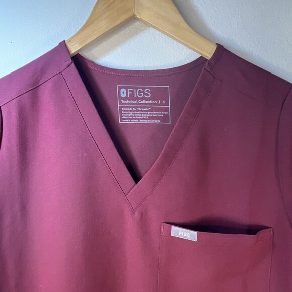 Figs Technical Collection Plum Color Scrubs Top Women's Size Small medical - Picture 3 of 7